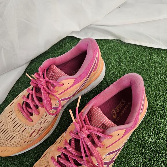 Size 11.5 - ASICS Gel Cumulus 20 Mojave Fuchsia Purple Womens Great Condition - Picture 3 of 8